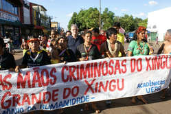 Les Indiens d'Amazonie sont fermement opposés aux barrages.