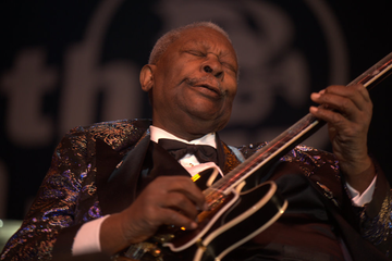 http://upload.wikimedia.org/wikipedia/commons/9/97/B.B._King_in_2009.jpg