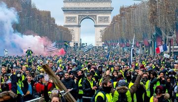 rallumer l’étincelle, reprendre les Champs-Élysées