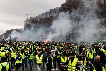 Gilets Jaunes Place des Fêtes's photo.