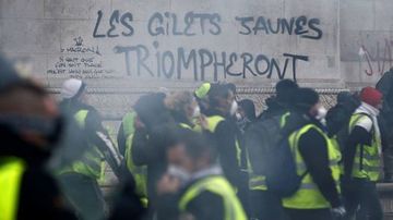 Gilets jaunes Paris 18ème's photo.